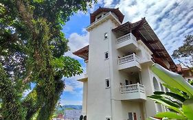 Tripletree Hotel And Resort Bukittinggi